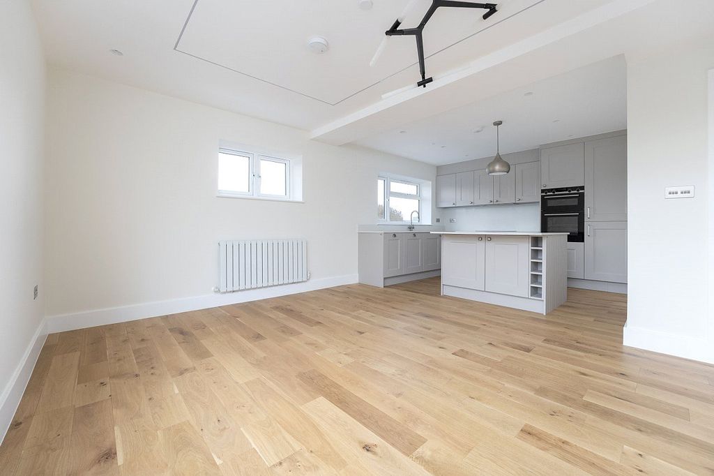 Property photo 1 of 30 Picture No. 01