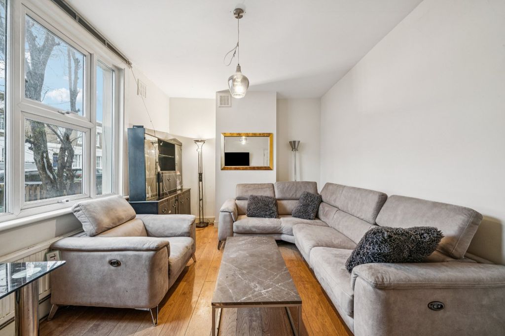 Property photo 2 of 9 Picture No. 04