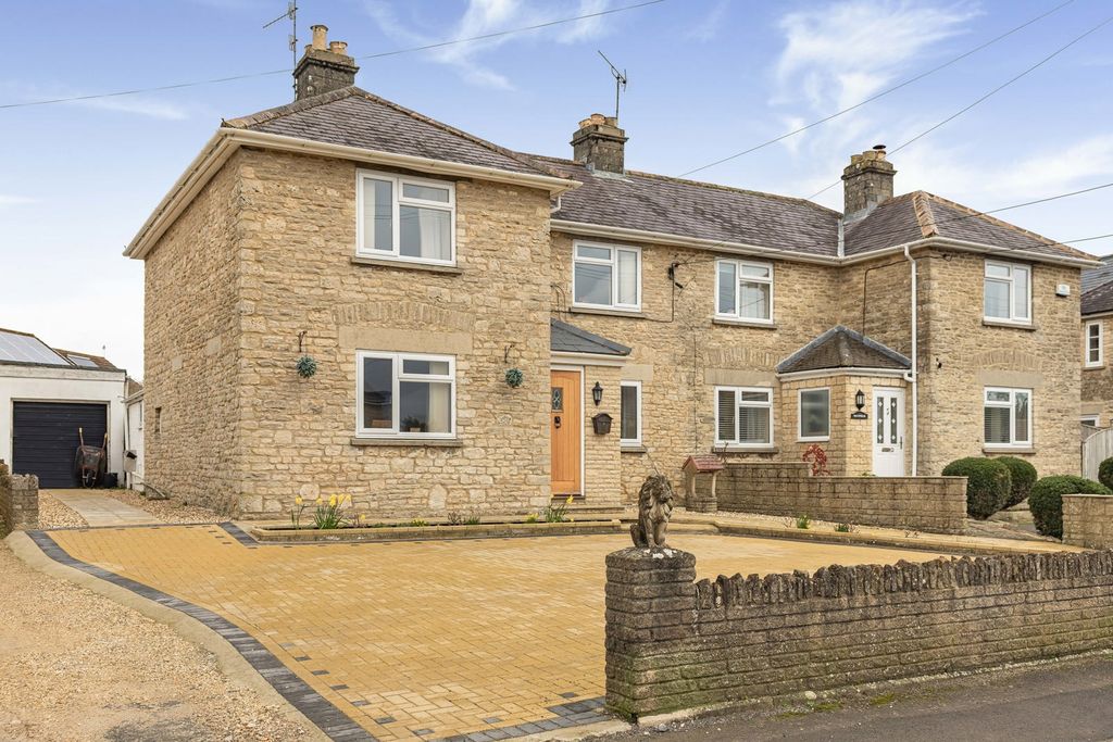 Property photo 1 of 24 External