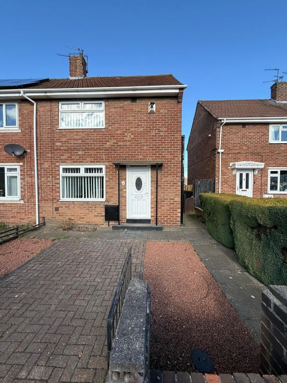 Property photo 1 of 12 2 Bedroom Semi Detached For Rent