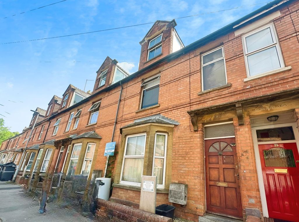 Property photo 1 of 6 Outside Front