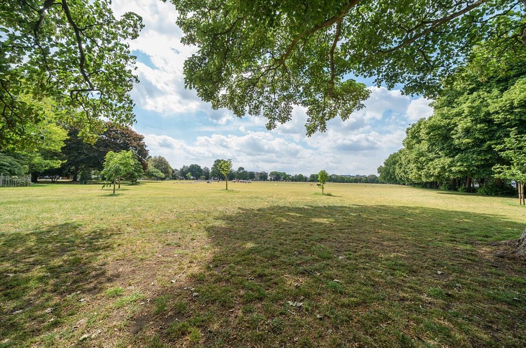 Property photo 2 of 12 129834916830933d64204Arw1.Jpg