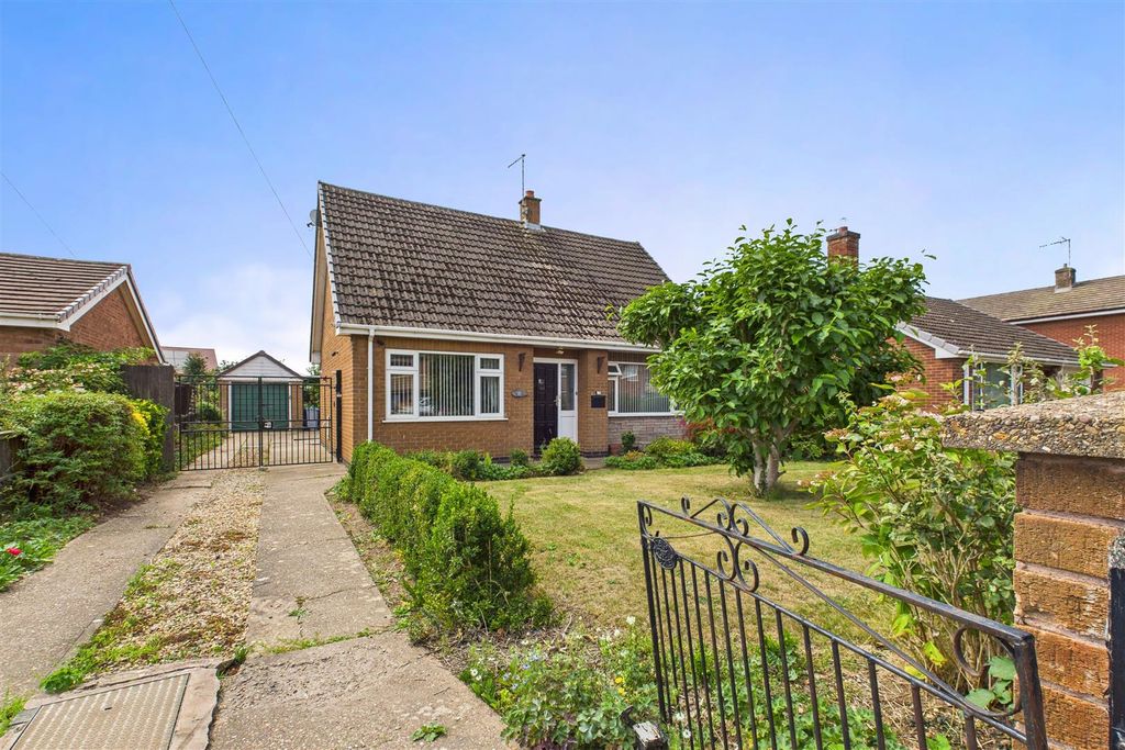 Property photo 1 of 17 Cam04235G0-Pr0080-Still017.Jpg