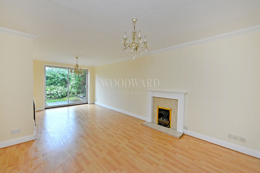 Property photo 3 of 16 Living/Dining Room