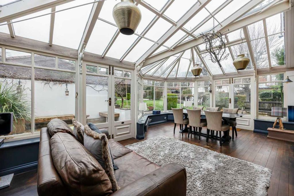 Property photo 3 of 32 Image