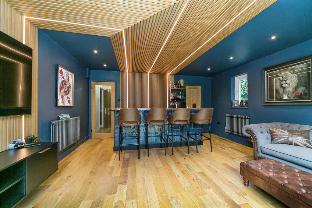 Property photo 2 of 24 Picture No. 25