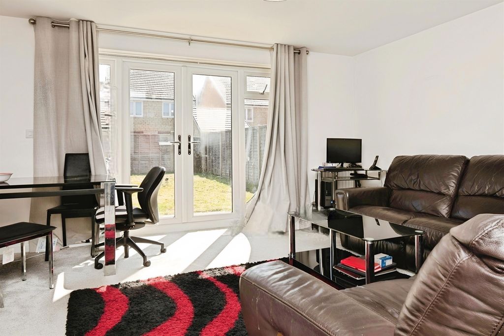 Property photo 3 of 12