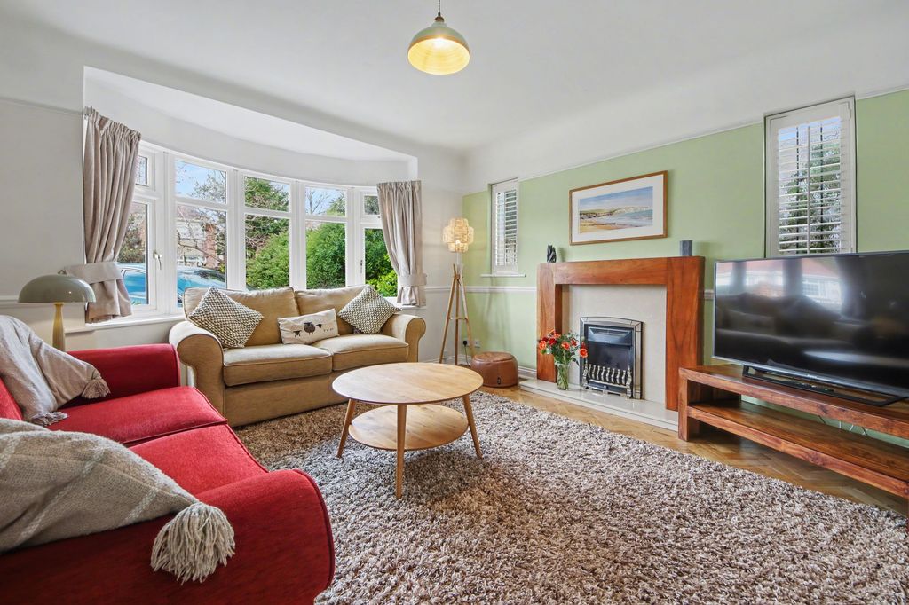 Property photo 2 of 21