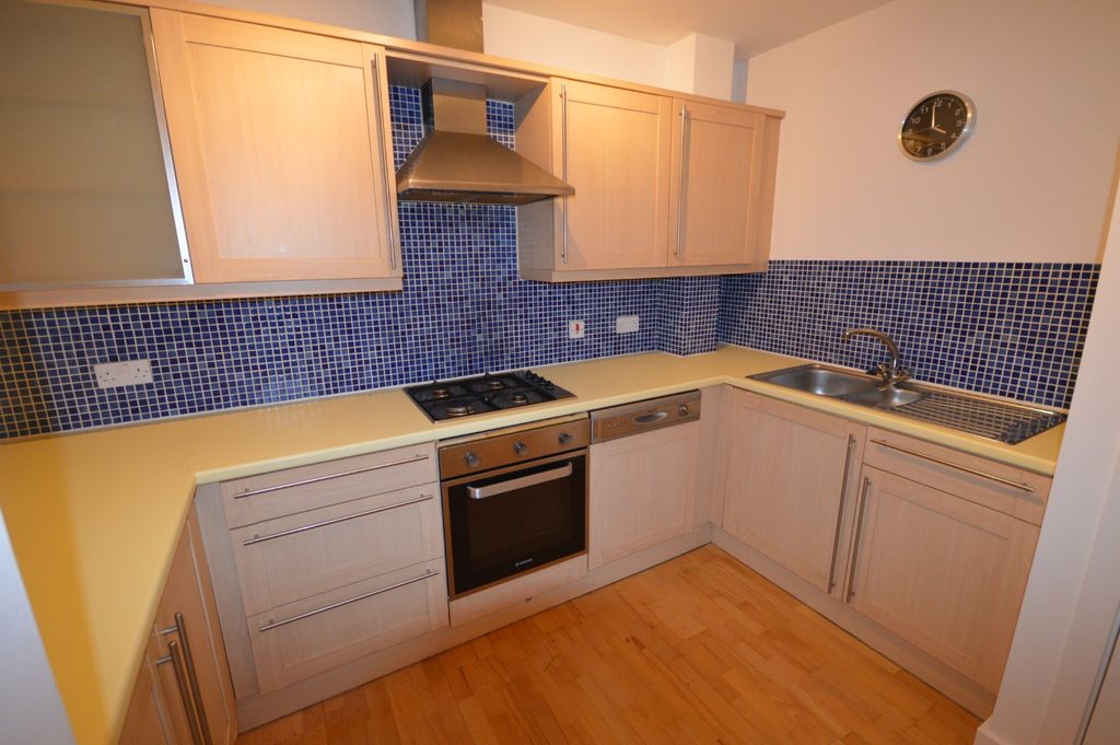 Property photo 3 of 11 Picture No. 21