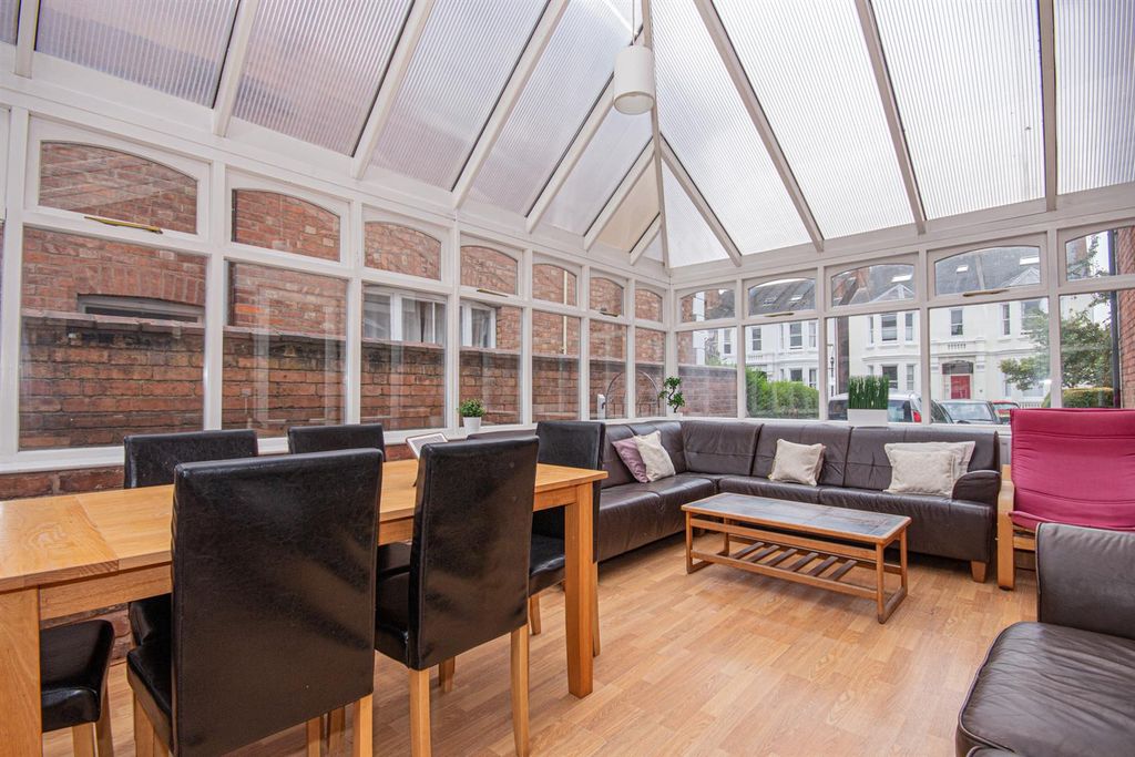Property photo 1 of 7 Conservatory-3.Jpg