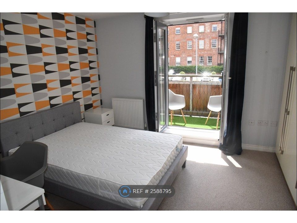 Property photo 2 of 11