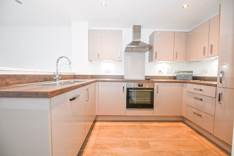 Property photo 2 of 14 Photo 4