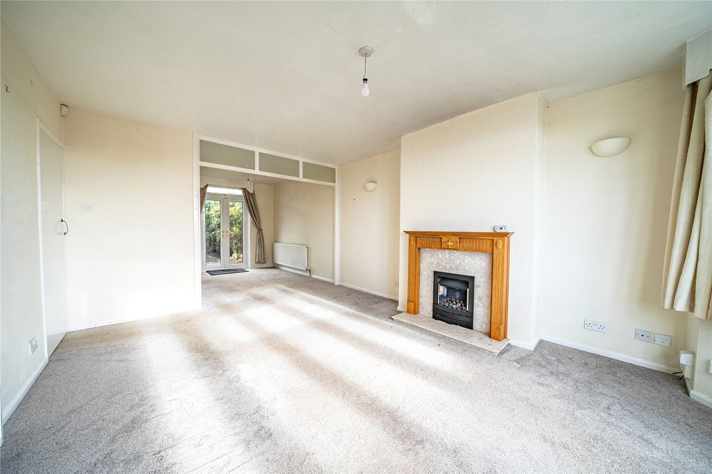 Property photo 2 of 18 Picture No. 17