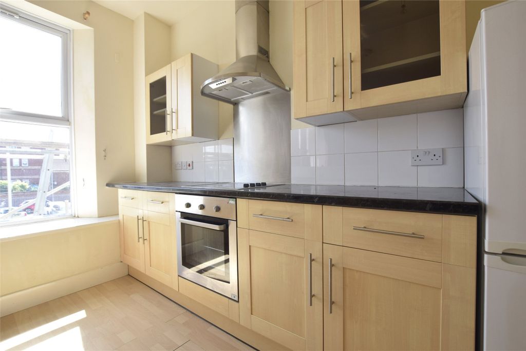 Property photo 1 of 8 Kitchen