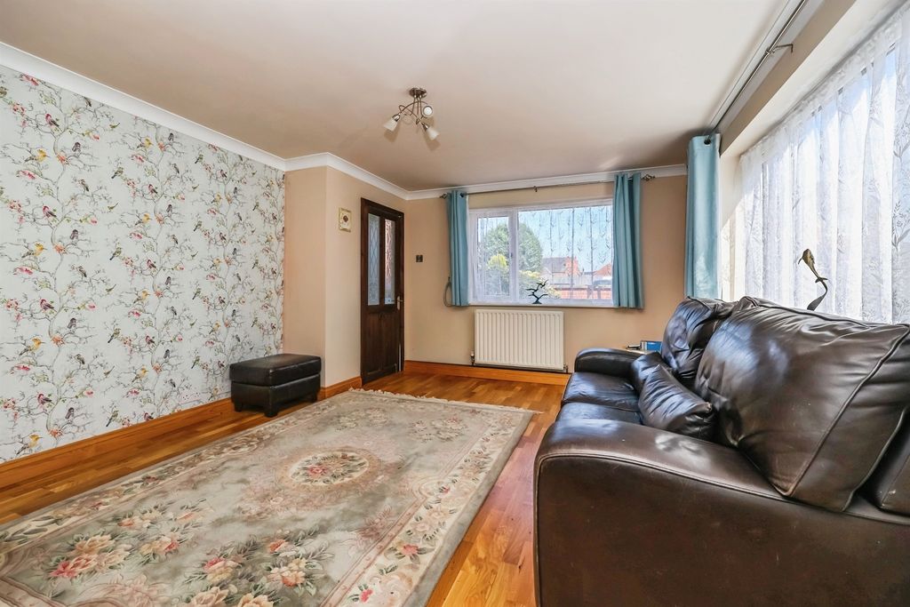 Property photo 3 of 29