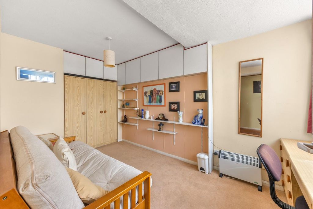 Property photo 3 of 26