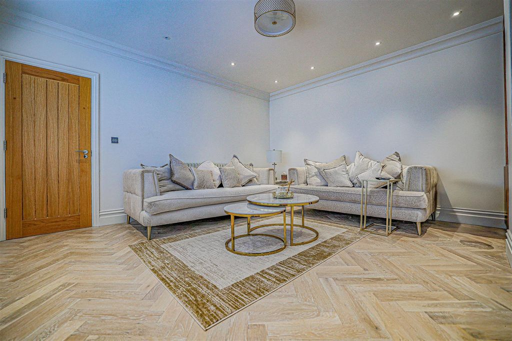 Property photo 2 of 16 Img_1381.Jpeg