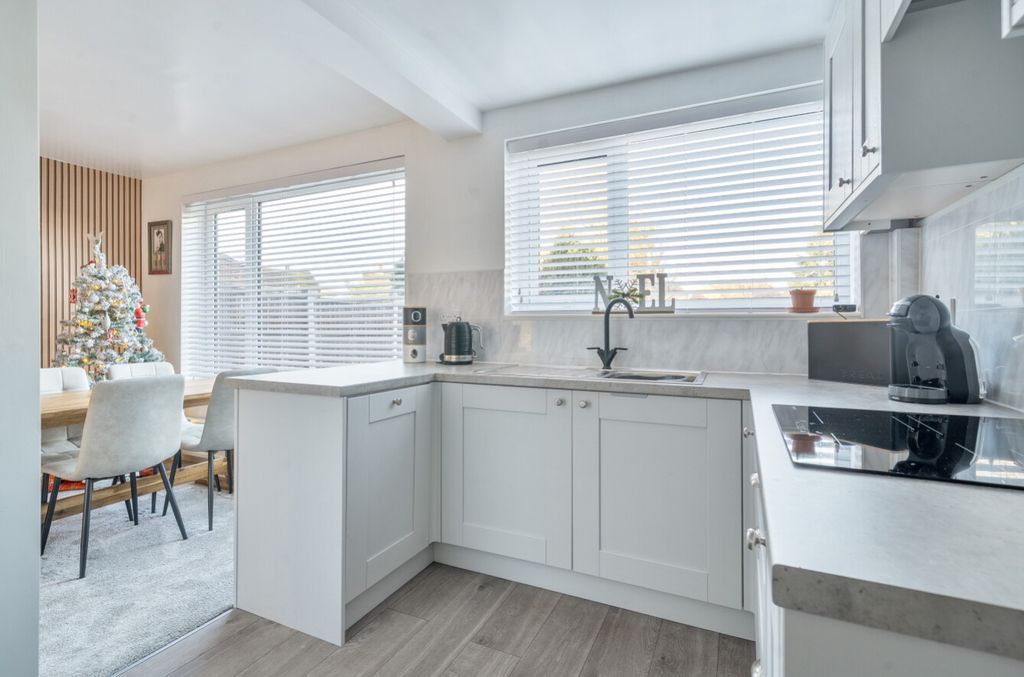 Property photo 3 of 17 Kitchen Into Dining Area