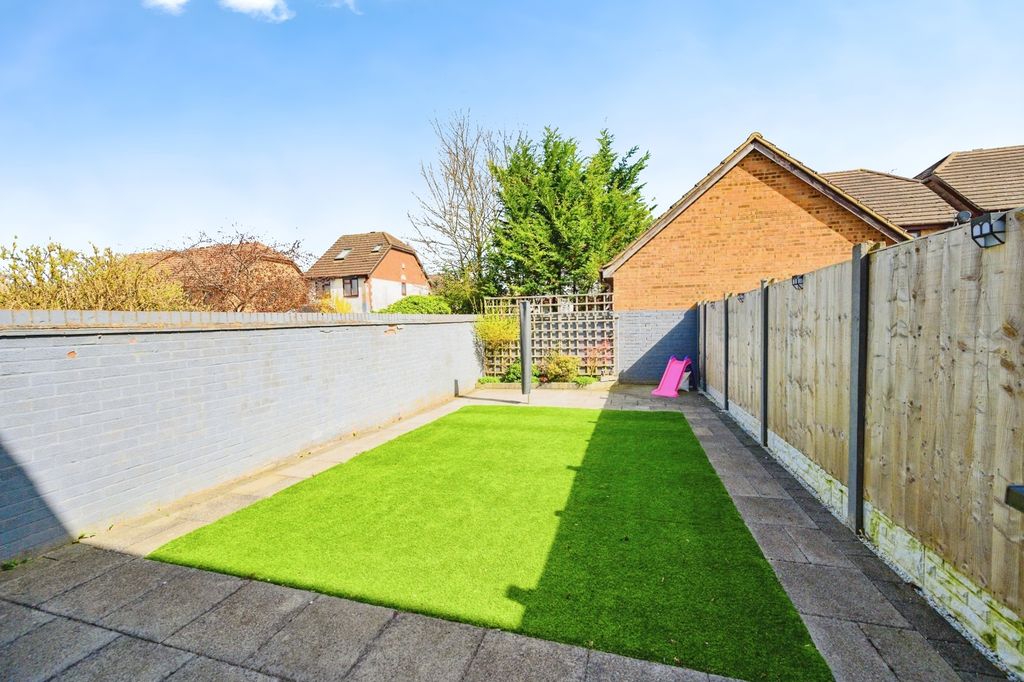 Property photo 2 of 16 Garden