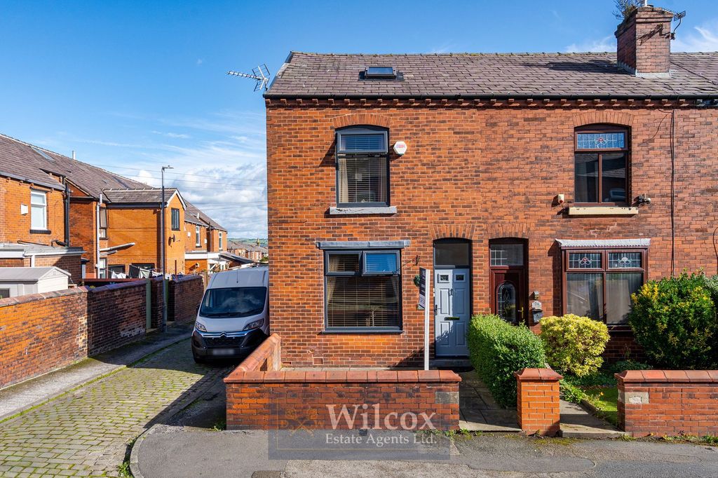 Property photo 1 of 18
