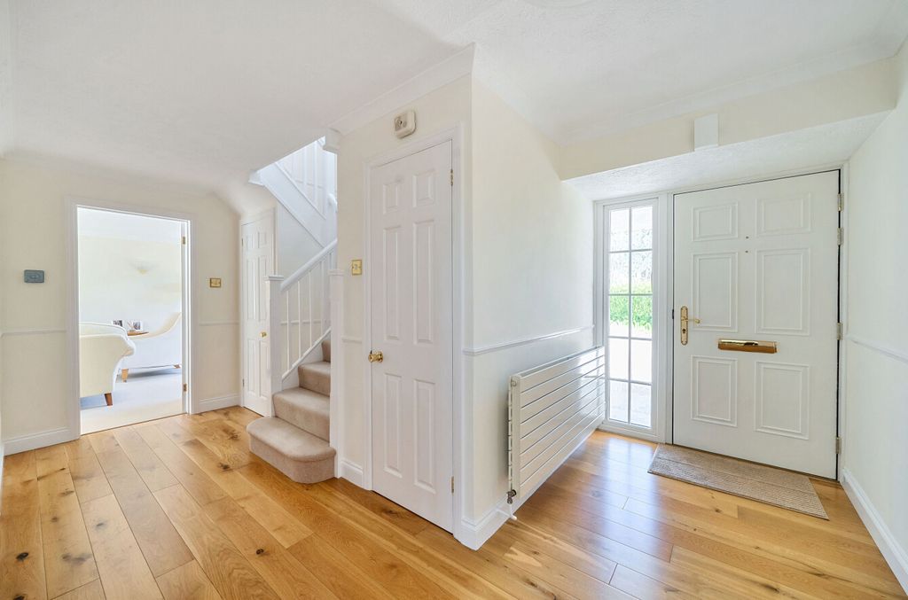 Property photo 3 of 16 1313710-24-685Ab0...