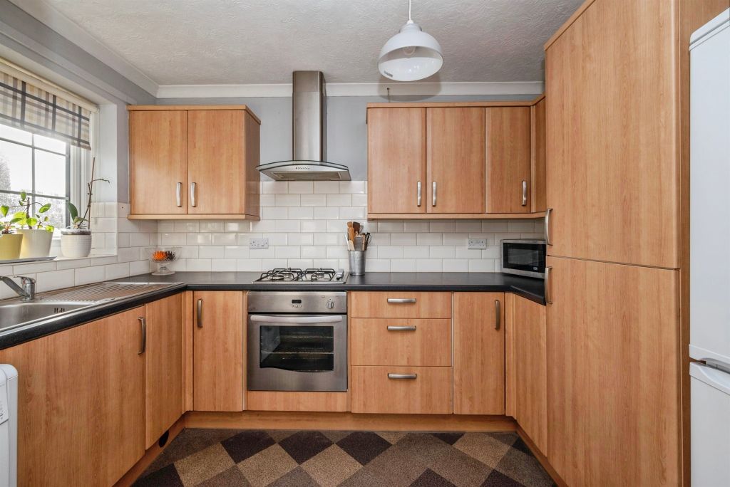 Property photo 2 of 18