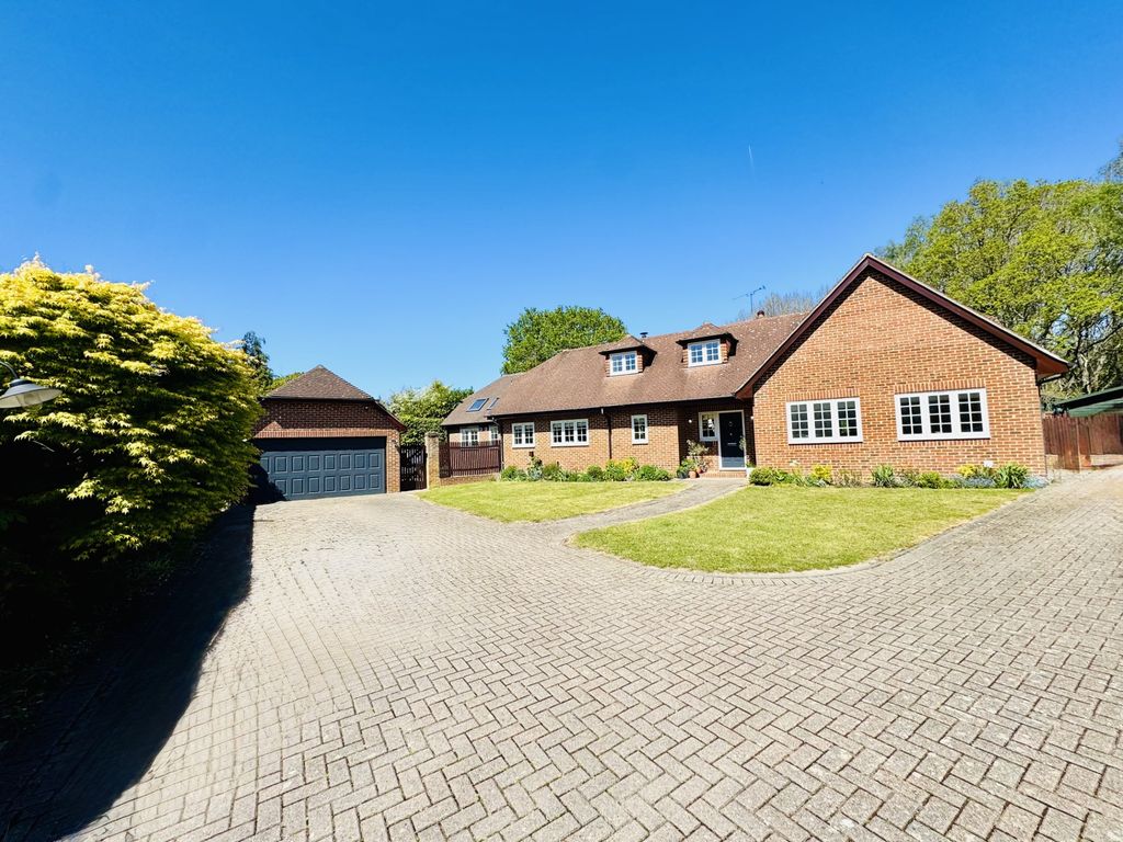 Property photo 2 of 30