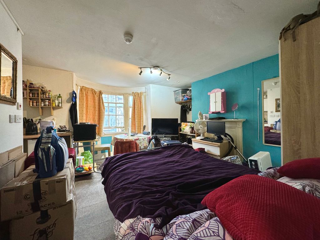 Property photo 2 of 4