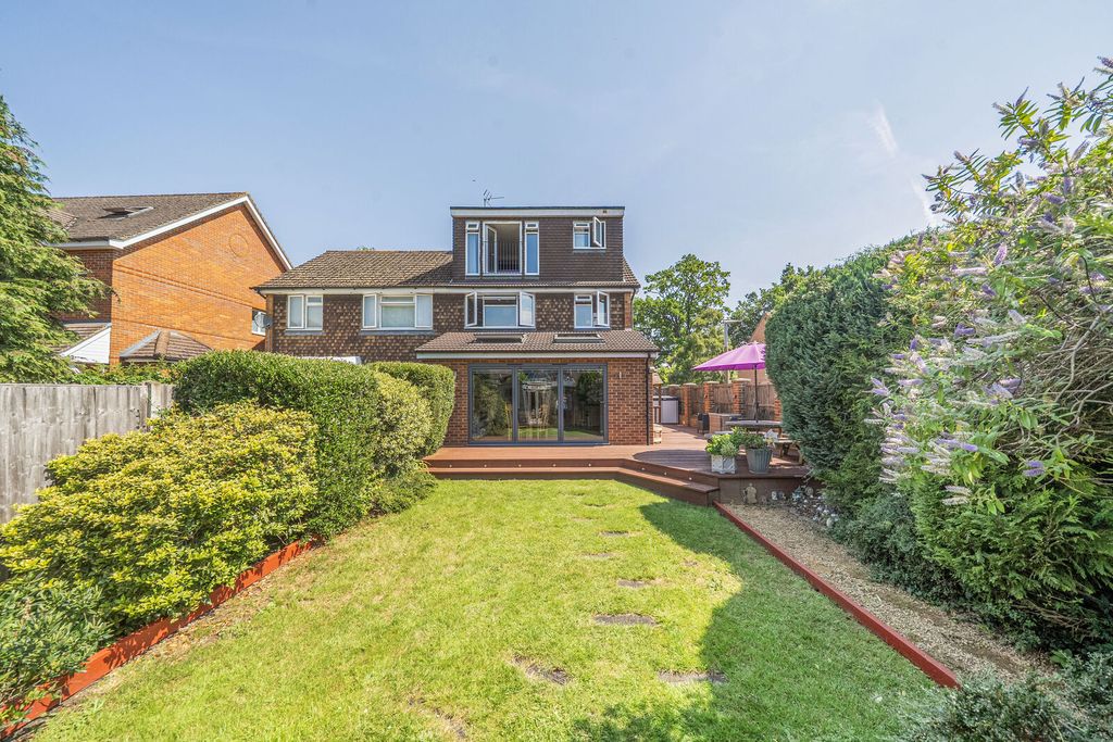 Additional image 18 of 4 bed semi-detached house for saleHoward Close, Watford WD24