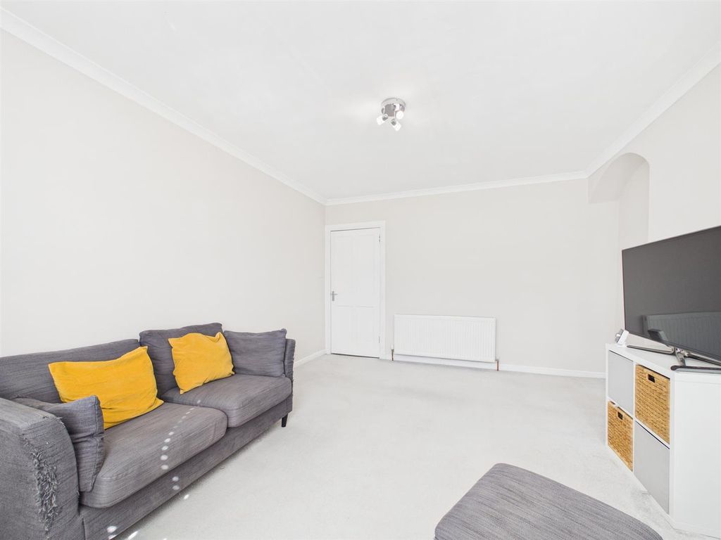 Property photo 3 of 12 Cam03782G0-Pr0301-Still038_Alt.Jpg