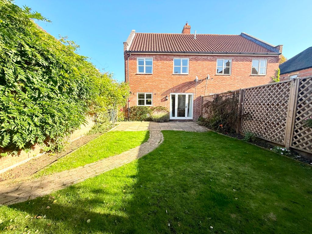 Property photo 2 of 15