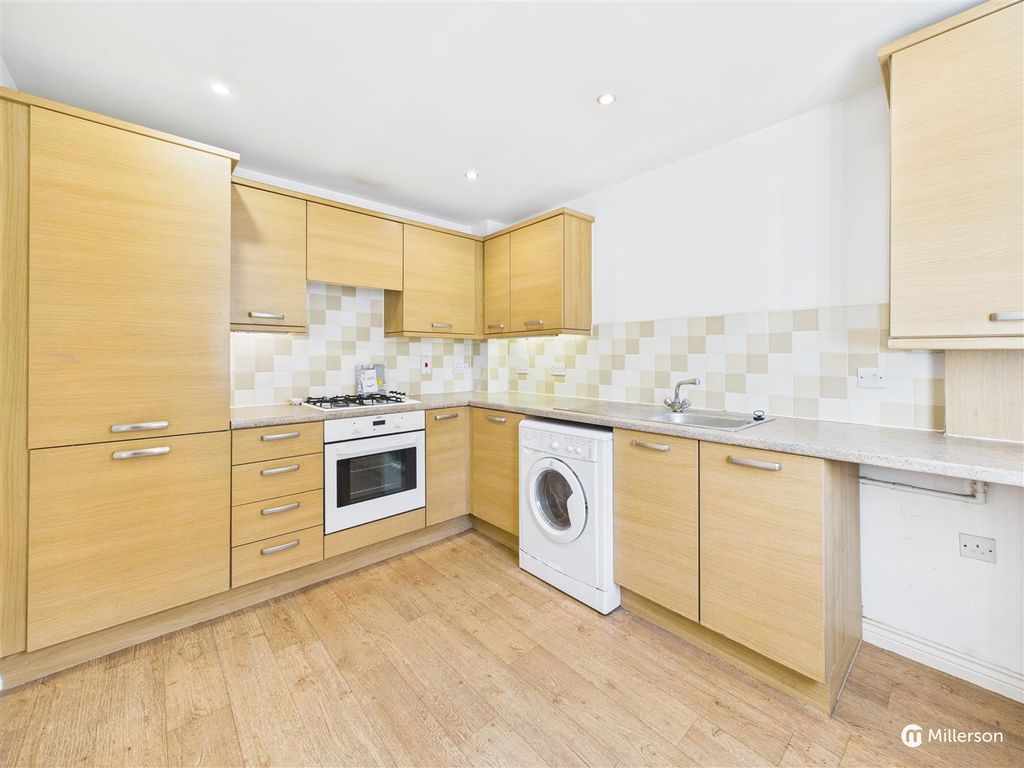 Property photo 2 of 17 Kitchen/Dining Room