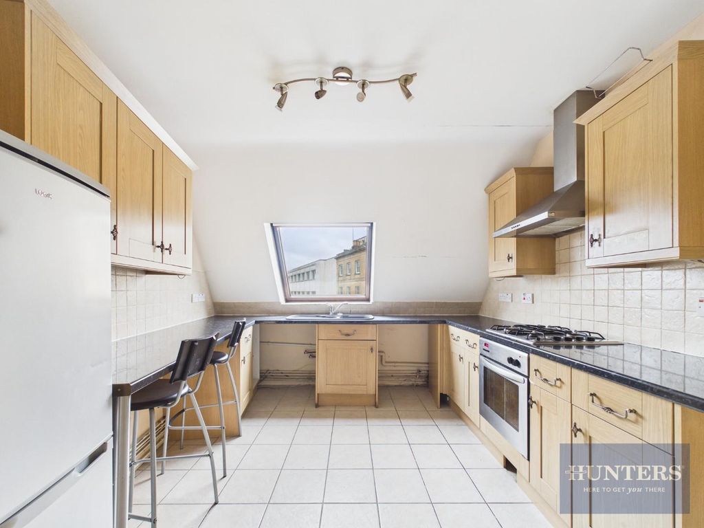 Property photo 3 of 8 Kitchen