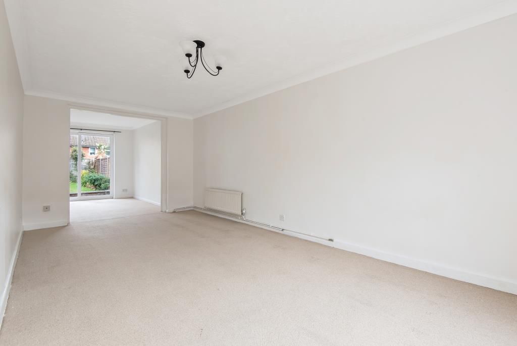 Property photo 2 of 10 Sitting Room