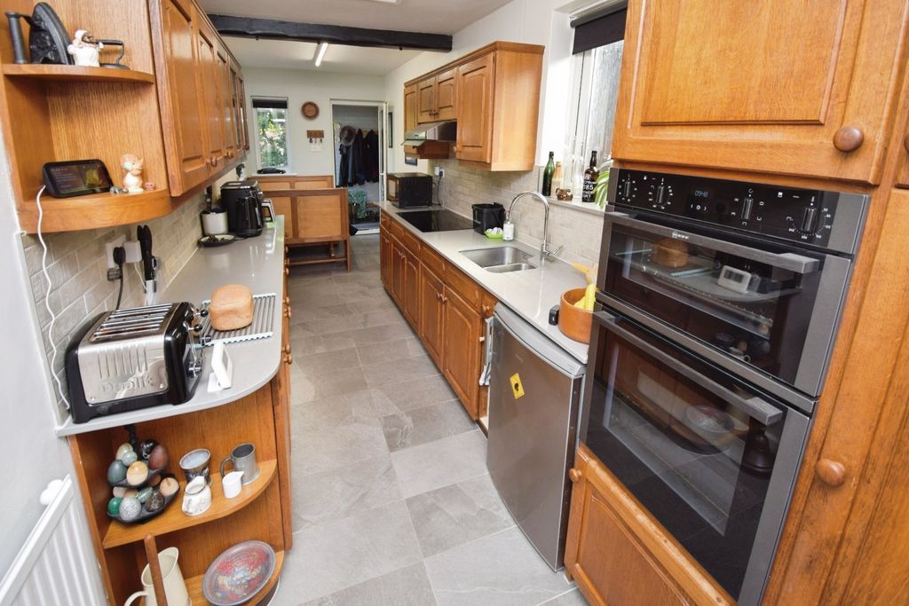 Property photo 3 of 44 Kitchen
