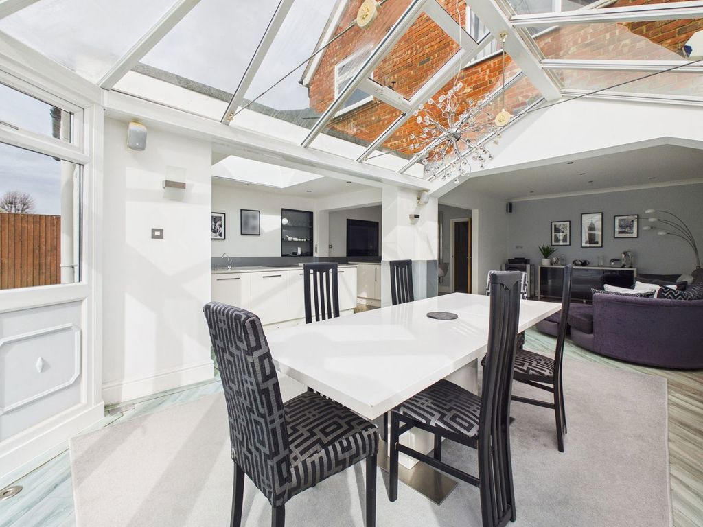 Property photo 3 of 29