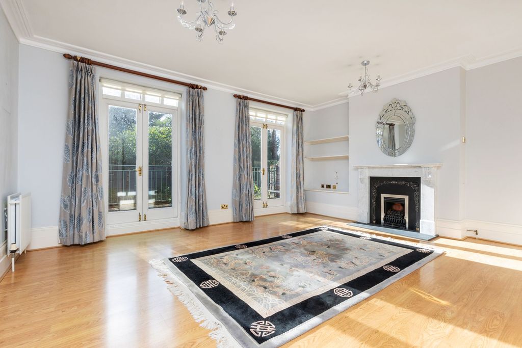 Property photo 3 of 14