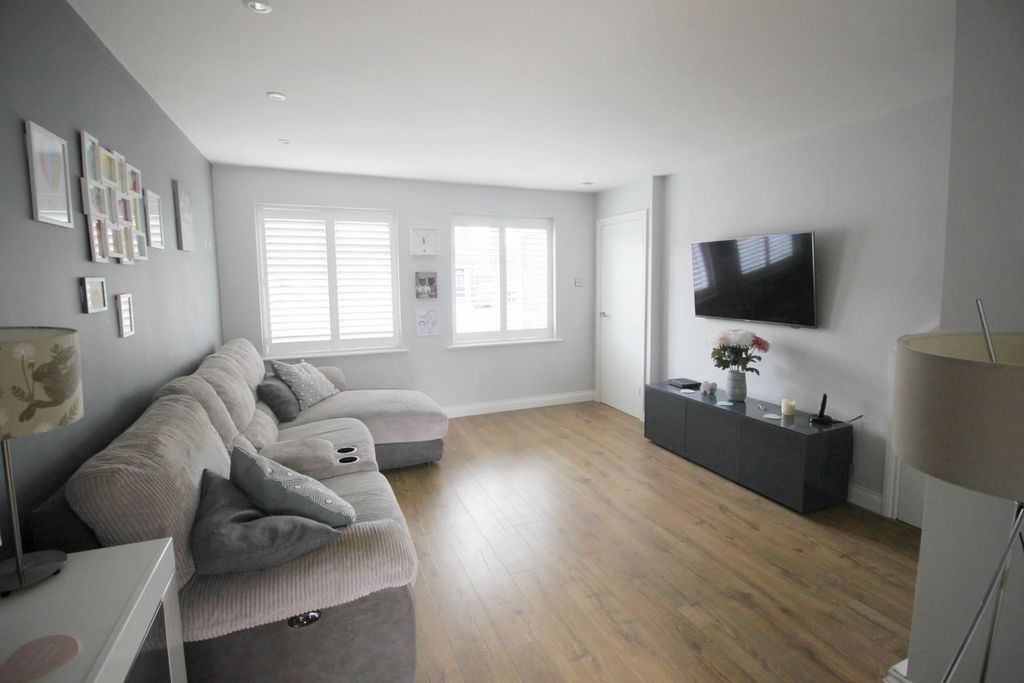 Property photo 2 of 13 Living Room.Jpg