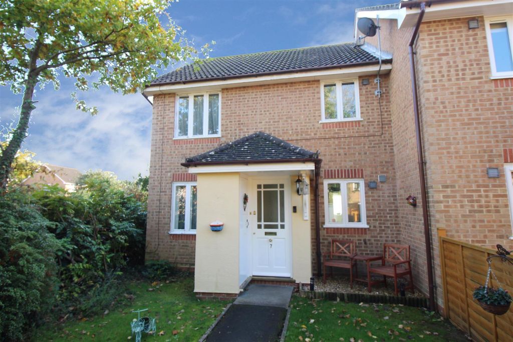 Property photo 1 of 6 Front.Jpg