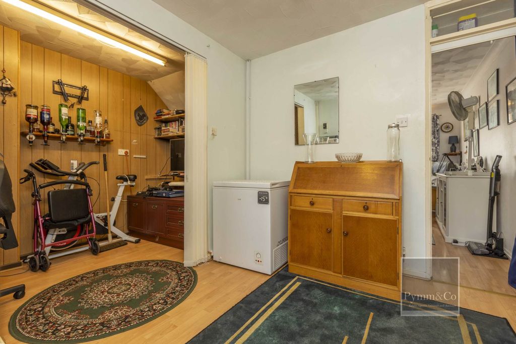 Property photo 3 of 12