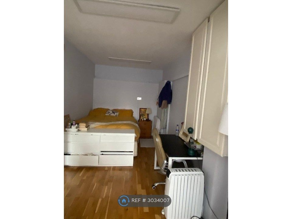 Property photo 2 of 27