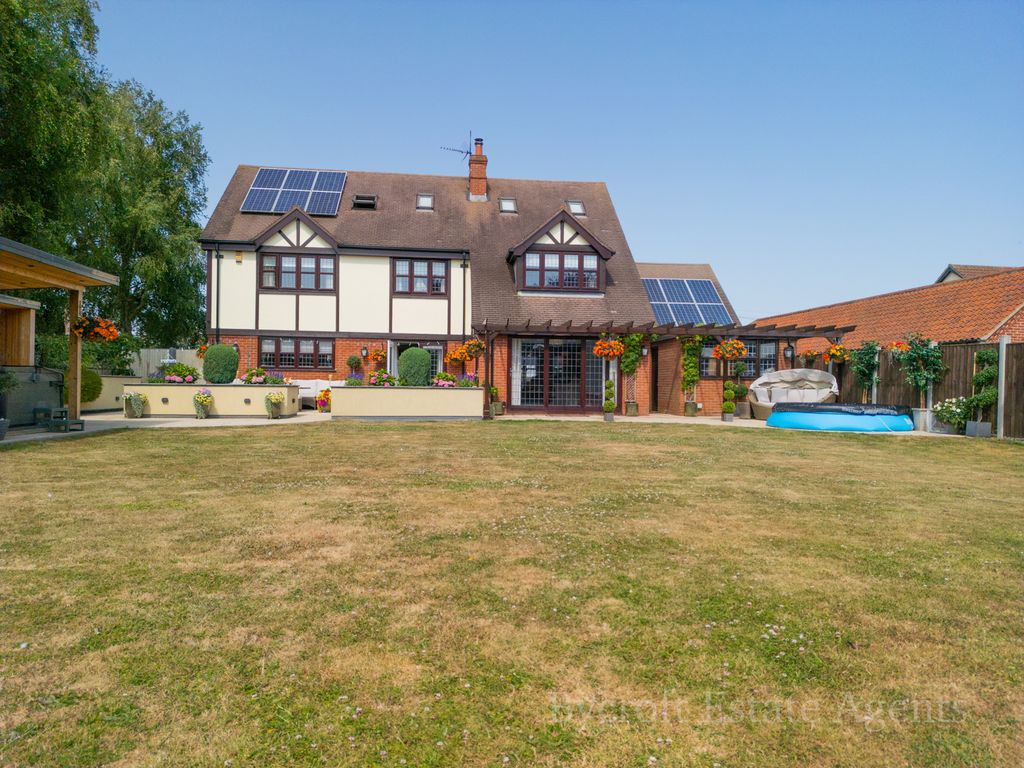 Property photo 1 of 33
