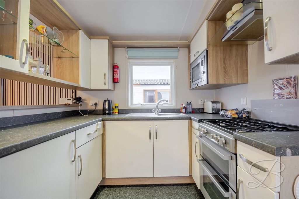 Property photo 2 of 18 Ccltd-12.Jpg