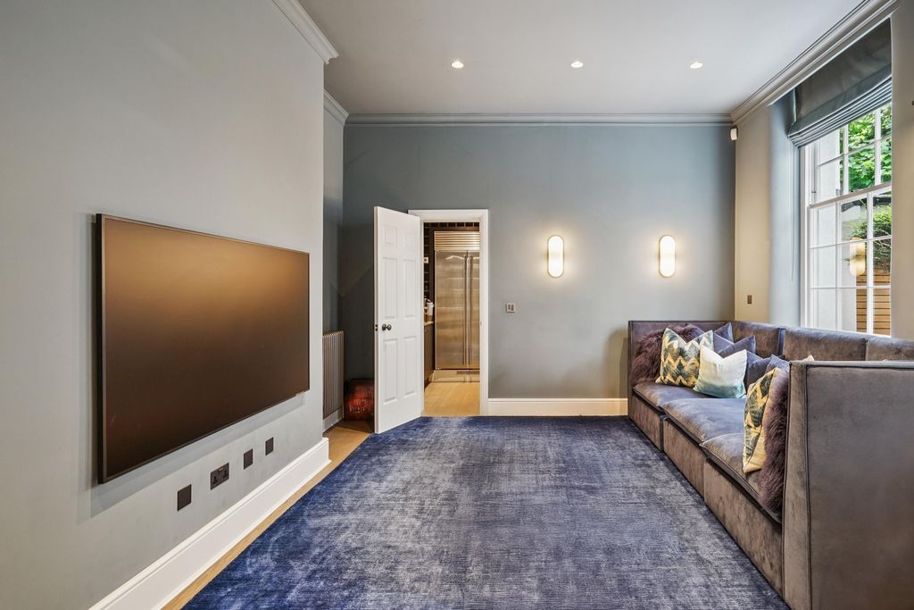 Additional image 20 of 7 bed detached house to rentWilton Crescent, London SW1X