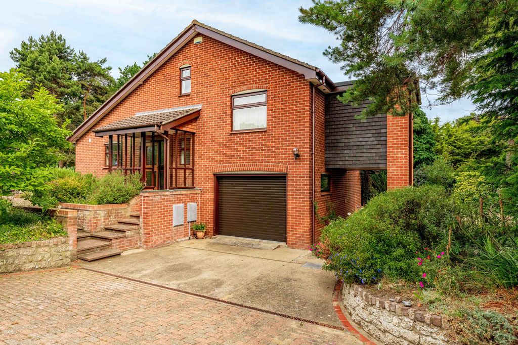 Property photo 1 of 30