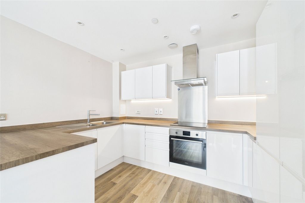 Property photo 3 of 9 Picture No. 06