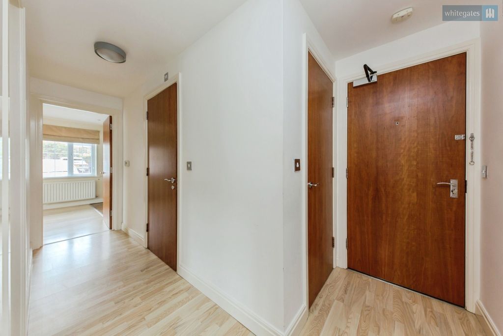Property photo 3 of 12 Pbox-Img.Jpg