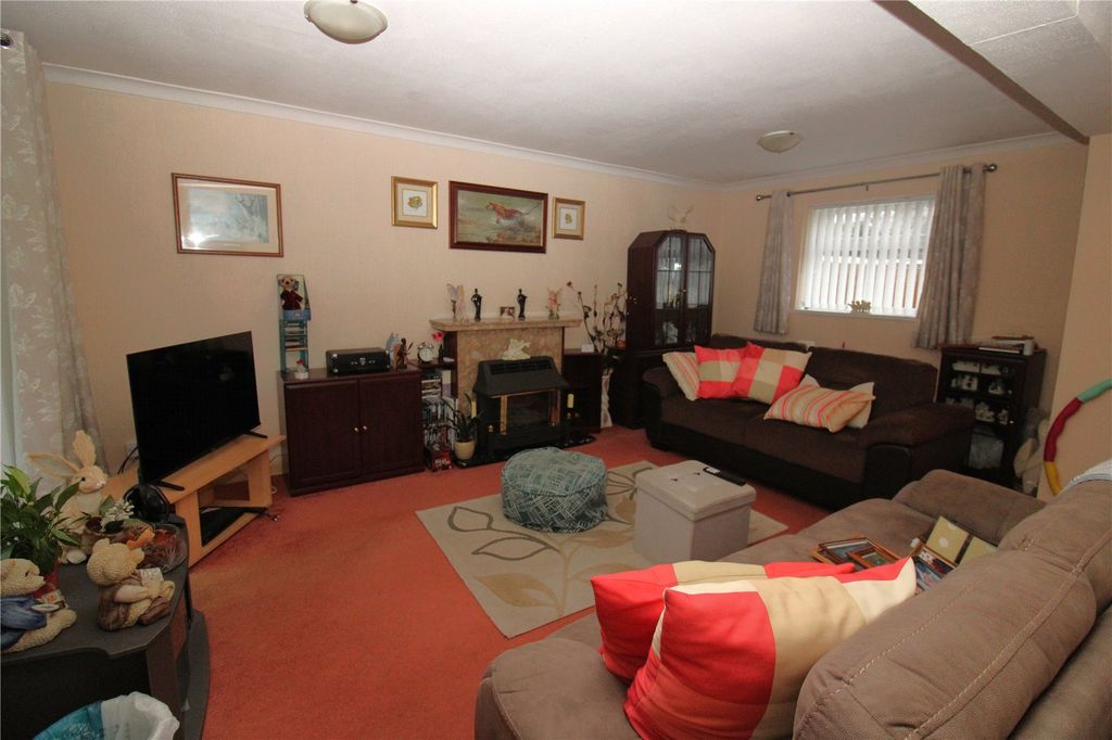 Property photo 3 of 19 Picture No. 13