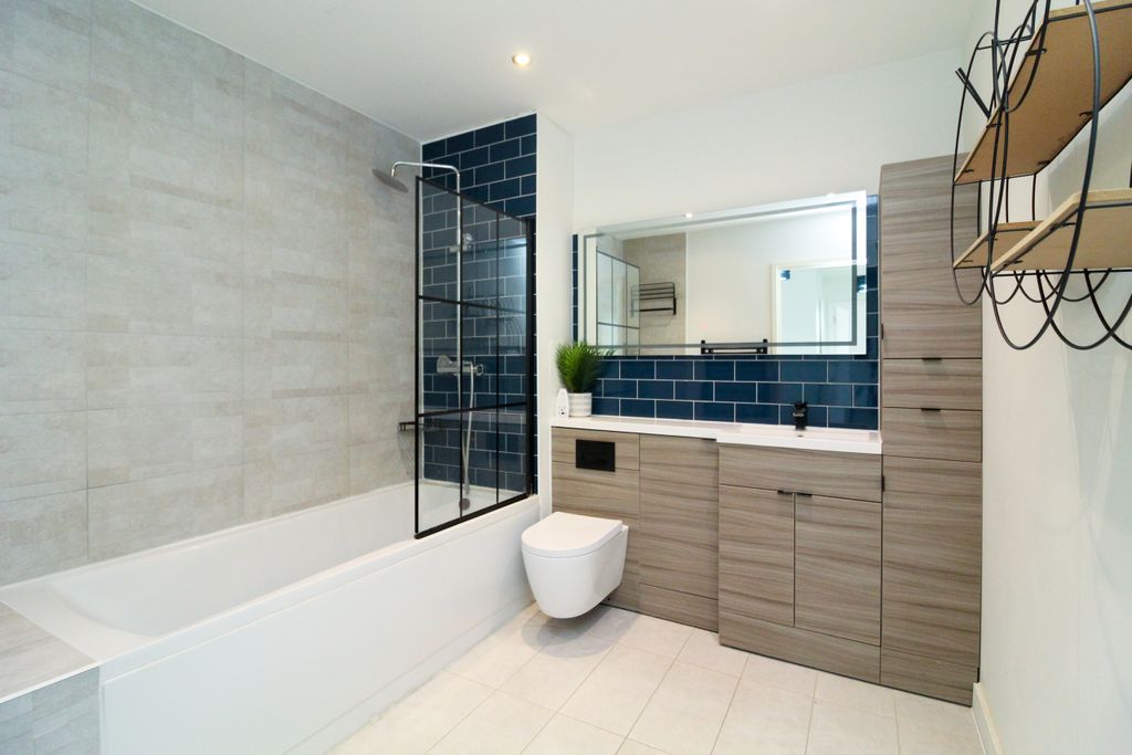 Property photo 3 of 6 Img_8538