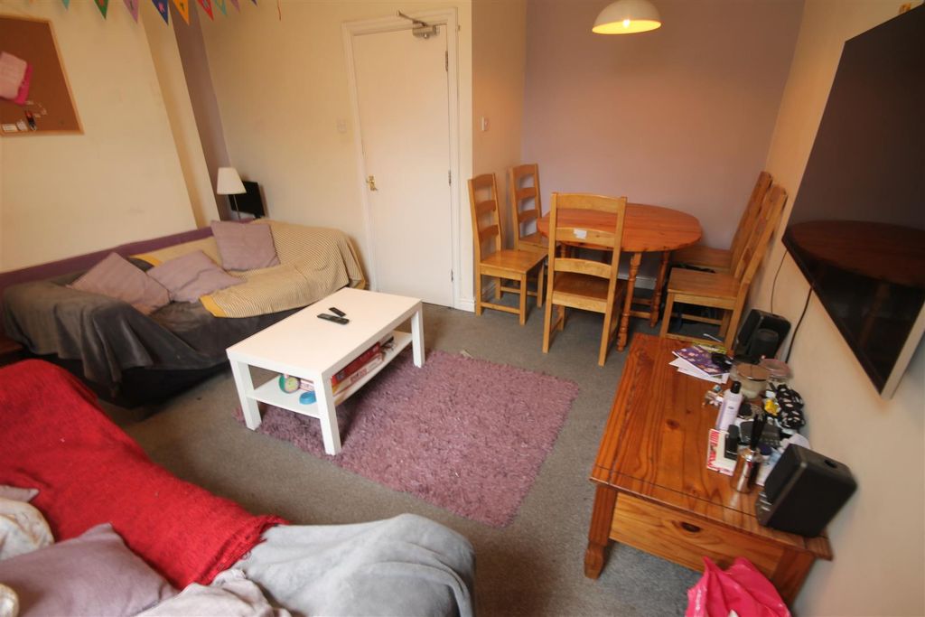 Property photo 3 of 14 3.Jpg